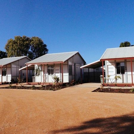 Norwesta Lifestyle Park Hotel Carnarvon Bagian luar foto