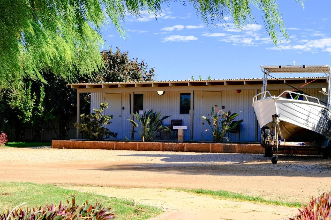 Norwesta Lifestyle Park Hotel Carnarvon Bagian luar foto