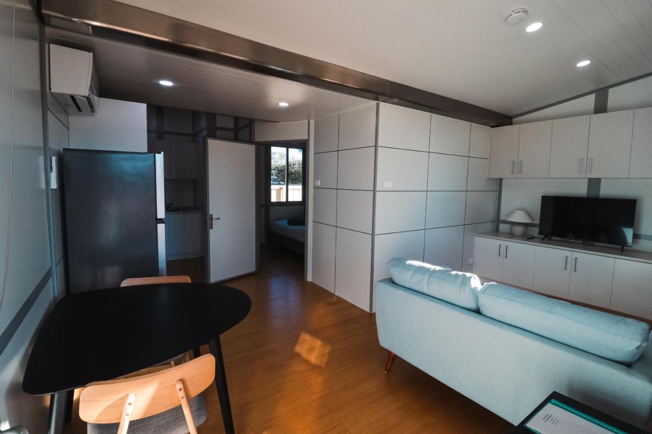 Norwesta Lifestyle Park Hotel Carnarvon Bagian luar foto