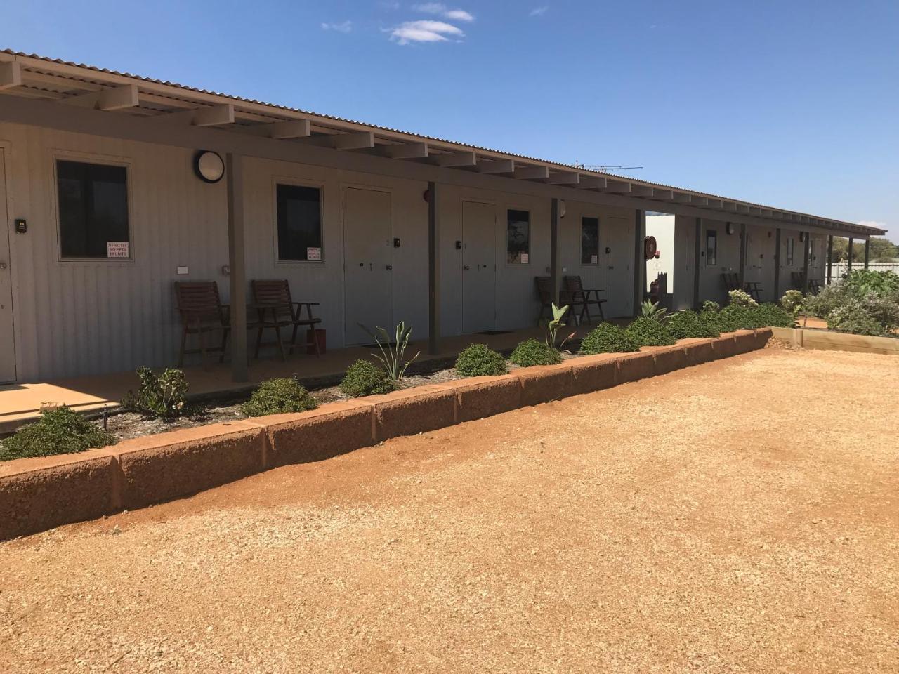 Norwesta Lifestyle Park Hotel Carnarvon Bagian luar foto